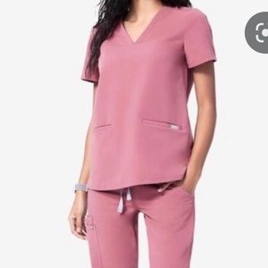 FIGS Yola Scrub top in Mauve, lightly worn